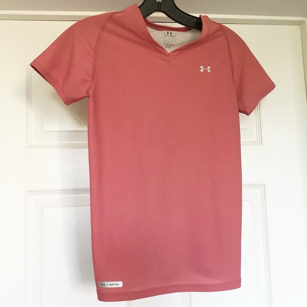 Used Under Armour Metal Pink Athletic T-Shirt in Size Medium